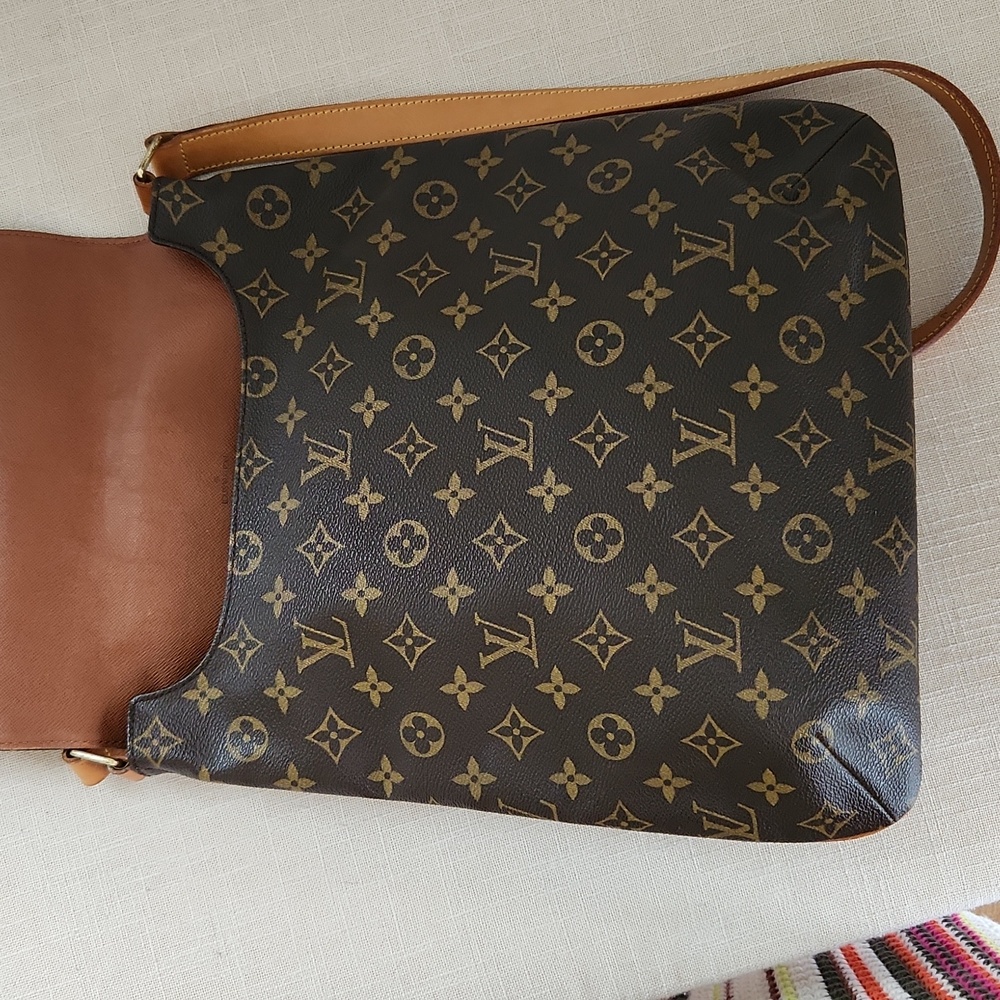 Louis Vuitton Brown and Tan Monogram Crossbody Bag - Picture 10 of 15